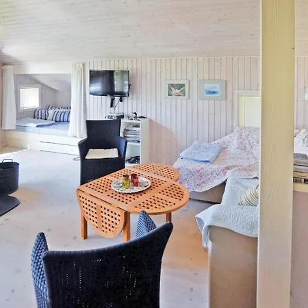 度假居 Beach Front Home In Otterup With Sauna 奥特鲁普