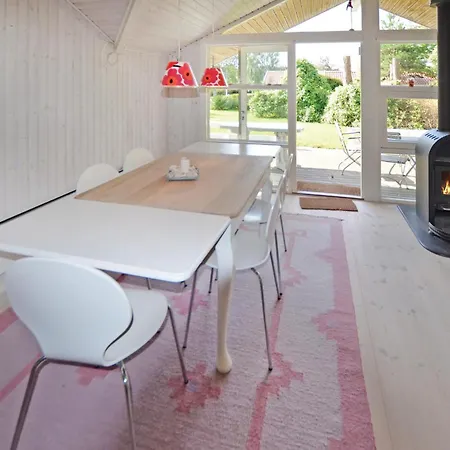 度假居 Beach Front Home In Otterup With Sauna