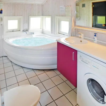 펜션 Holiday Home Otterup With Sauna 303 *